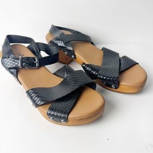 Patricia Nash Gigi platform wooden sandals